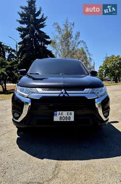 Внедорожник / Кроссовер Mitsubishi Outlander 2019 в Днепре