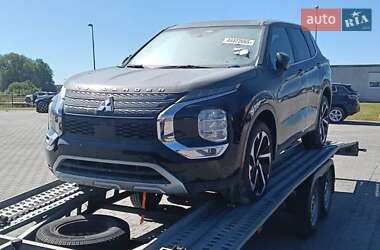Внедорожник / Кроссовер Mitsubishi Outlander 2024 в Одессе