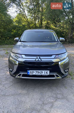 Позашляховик / Кросовер Mitsubishi Outlander 2021 в Запоріжжі