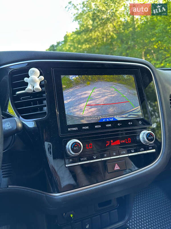 Позашляховик / Кросовер Mitsubishi Outlander 2021 в Запоріжжі