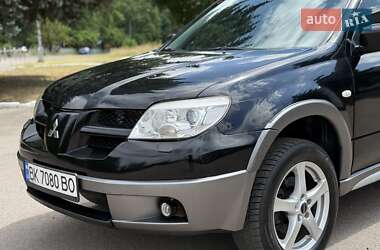 Внедорожник / Кроссовер Mitsubishi Outlander 2006 в 