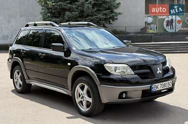 Внедорожник / Кроссовер Mitsubishi Outlander 2006 в 