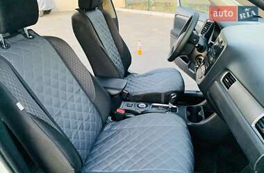 Внедорожник / Кроссовер Mitsubishi Outlander 2012 в 