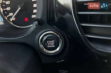 Внедорожник / Кроссовер Mitsubishi Outlander 2012 в 