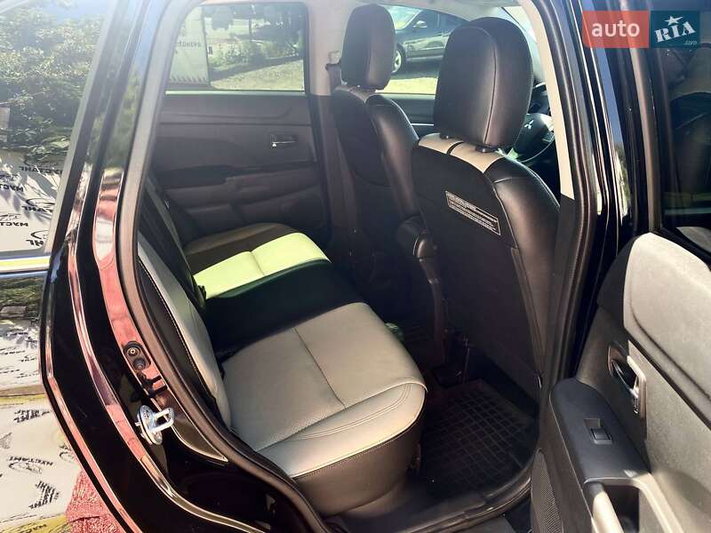 Внедорожник / Кроссовер Mitsubishi Outlander 2013 в Днепре