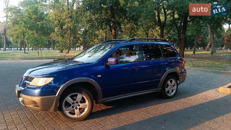 Внедорожник / Кроссовер Mitsubishi Outlander 2006 в Днепре