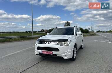 Позашляховик / Кросовер Mitsubishi Outlander 2012 в Сарнах