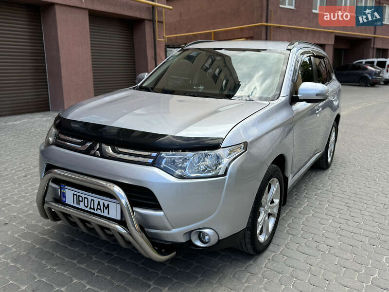 Внедорожник / Кроссовер Mitsubishi Outlander 2013 в Виннице