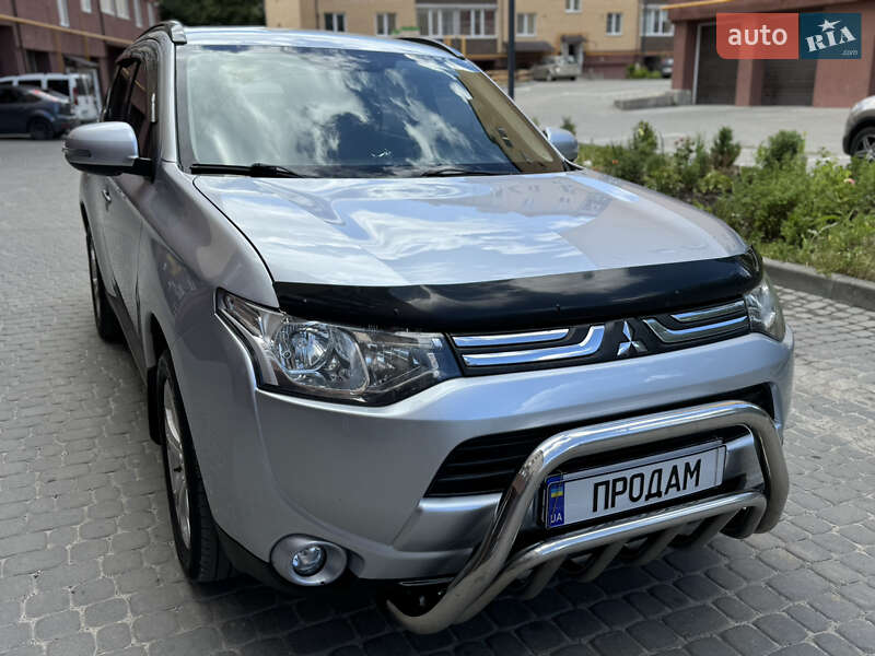 Внедорожник / Кроссовер Mitsubishi Outlander 2013 в Виннице