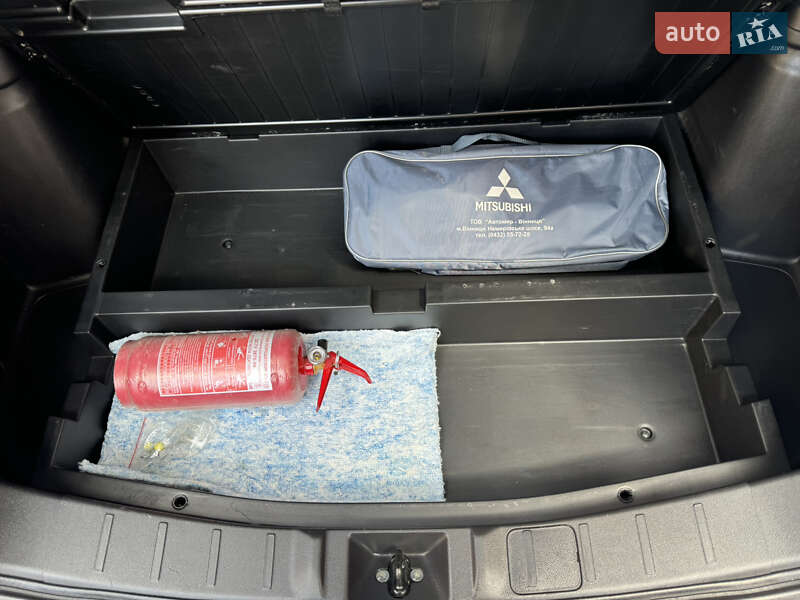 Внедорожник / Кроссовер Mitsubishi Outlander 2013 в Виннице