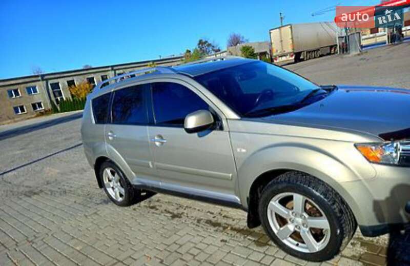 Внедорожник / Кроссовер Mitsubishi Outlander 2008 в Ильинцах