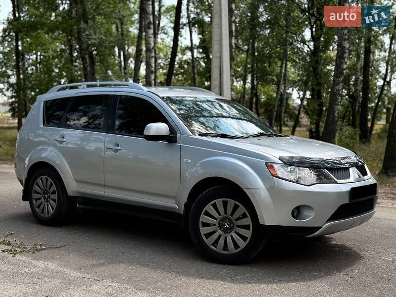Внедорожник / Кроссовер Mitsubishi Outlander 2008 в Ахтырке