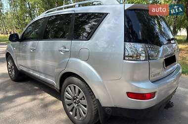 Внедорожник / Кроссовер Mitsubishi Outlander 2008 в 