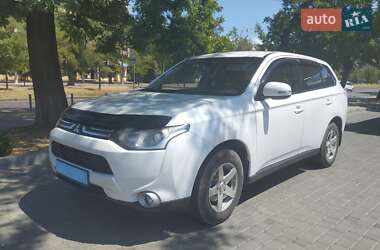 Внедорожник / Кроссовер Mitsubishi Outlander 2012 в Николаеве