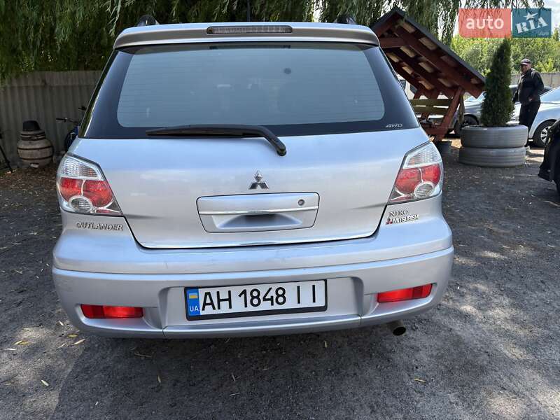 Внедорожник / Кроссовер Mitsubishi Outlander 2009 в Славянске