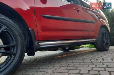 Внедорожник / Кроссовер Mitsubishi Outlander 2012 в 
