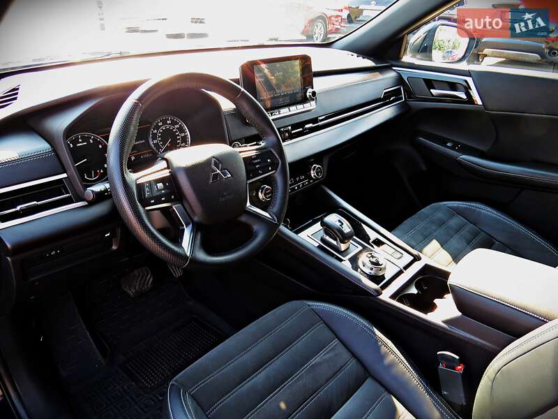 Позашляховик / Кросовер Mitsubishi Outlander 2022 в Черкасах фото 8 Позашляховик / Кросовер Mitsubishi Outlander 2022 в Черкасах