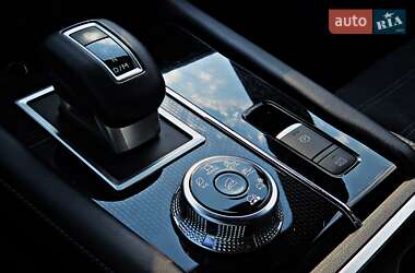 Внедорожник / Кроссовер Mitsubishi Outlander 2022 в 