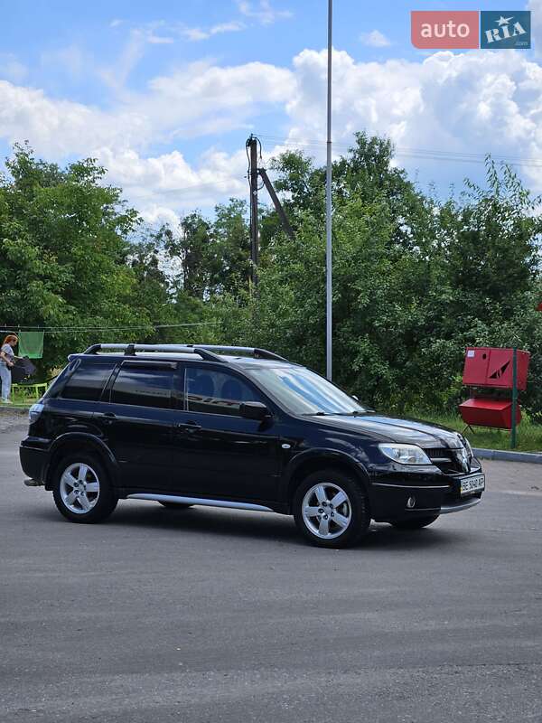 Внедорожник / Кроссовер Mitsubishi Outlander 2007 в Конопнице