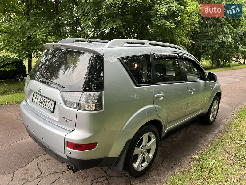 Внедорожник / Кроссовер Mitsubishi Outlander 2008 в Нежине