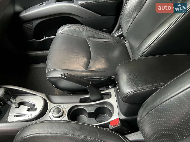 Внедорожник / Кроссовер Mitsubishi Outlander 2008 в Нежине