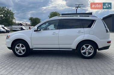 Внедорожник / Кроссовер Mitsubishi Outlander 2010 в 