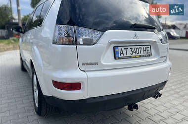 Внедорожник / Кроссовер Mitsubishi Outlander 2010 в 