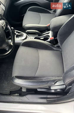 Внедорожник / Кроссовер Mitsubishi Outlander 2010 в 