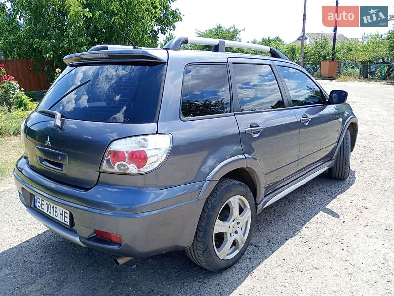 Внедорожник / Кроссовер Mitsubishi Outlander 2008 в Николаеве