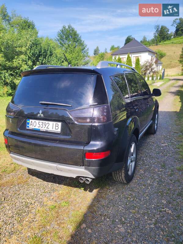 Позашляховик / Кросовер Mitsubishi Outlander 2006 в Сваляві фото 10 Позашляховик / Кросовер Mitsubishi Outlander 2006 в Сваляві