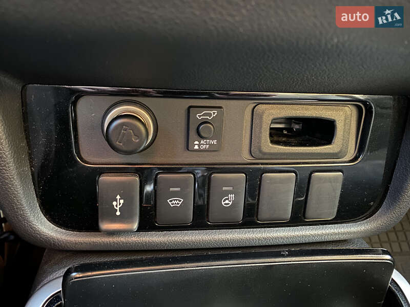 Внедорожник / Кроссовер Mitsubishi Outlander 2019 в Киеве