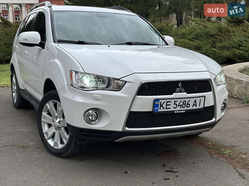 Внедорожник / Кроссовер Mitsubishi Outlander 2011 в Кривом Роге