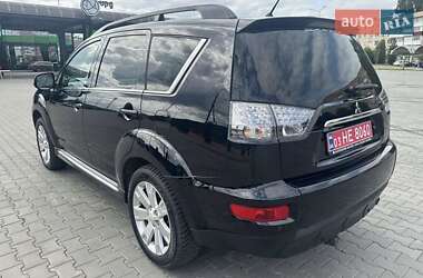 Внедорожник / Кроссовер Mitsubishi Outlander 2011 в 