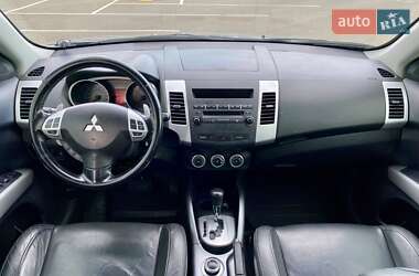 Внедорожник / Кроссовер Mitsubishi Outlander 2008 в 