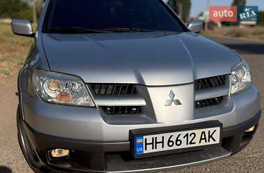 Внедорожник / Кроссовер Mitsubishi Outlander 2006 в 