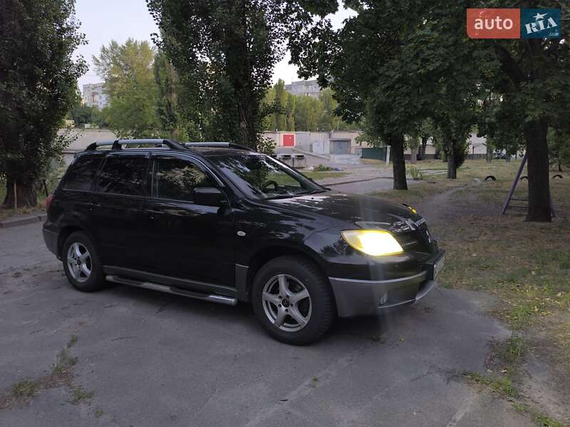 Внедорожник / Кроссовер Mitsubishi Outlander 2006 в Кременчуге