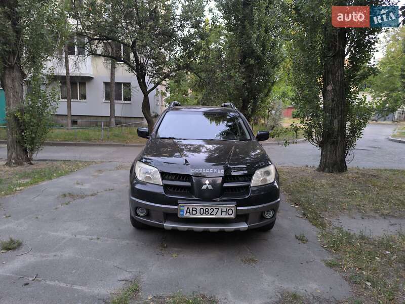 Внедорожник / Кроссовер Mitsubishi Outlander 2006 в Кременчуге
