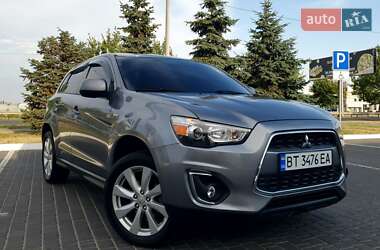 Внедорожник / Кроссовер Mitsubishi Outlander 2014 в Николаеве