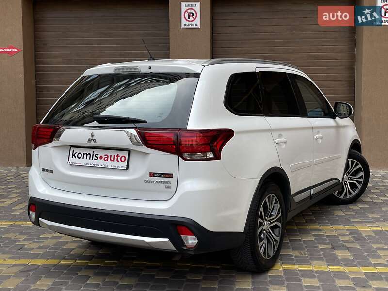 Позашляховик / Кросовер Mitsubishi Outlander 2015 в Вінниці