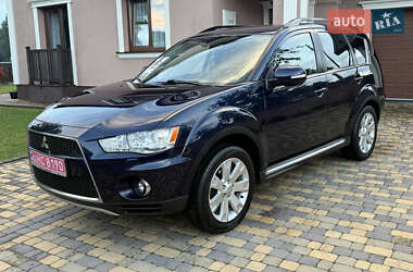 Внедорожник / Кроссовер Mitsubishi Outlander 2011 в Коломые