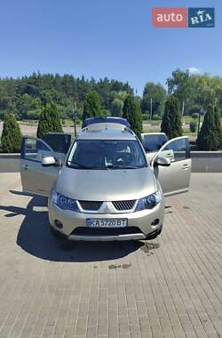 Внедорожник / Кроссовер Mitsubishi Outlander 2008 в Киеве