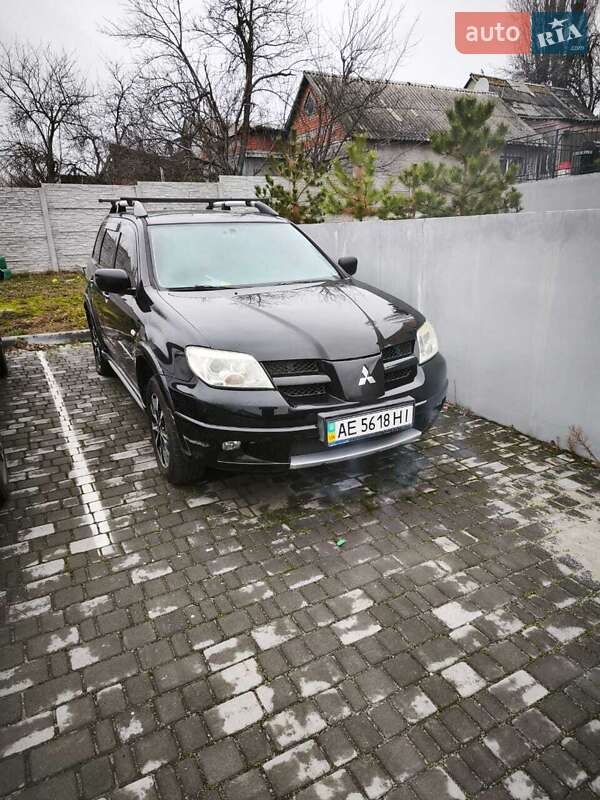 Внедорожник / Кроссовер Mitsubishi Outlander 2005 в Днепре