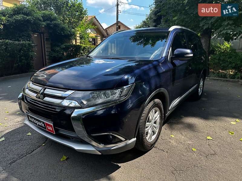 Mitsubishi Outlander 2016