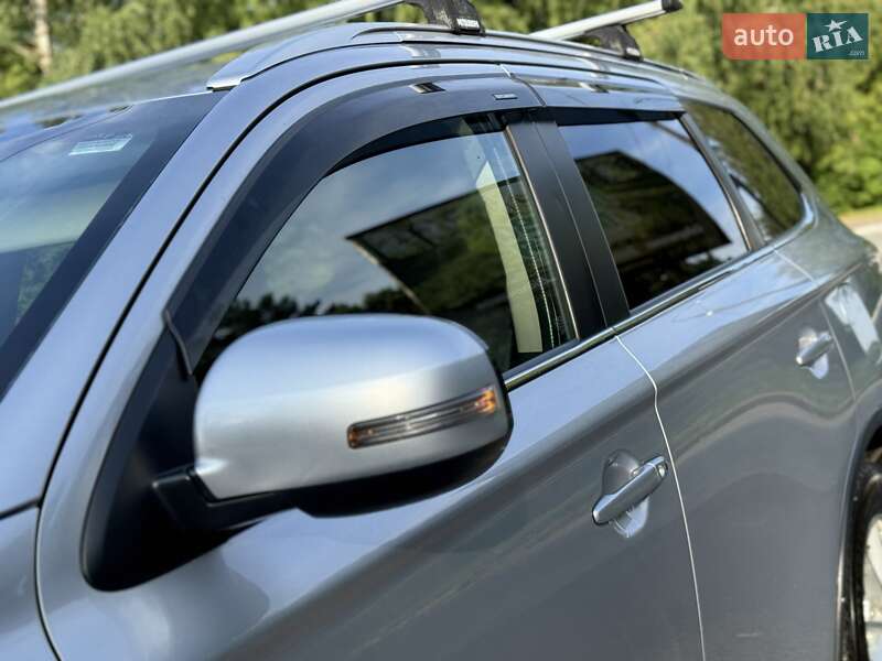 Внедорожник / Кроссовер Mitsubishi Outlander 2015 в Трускавце