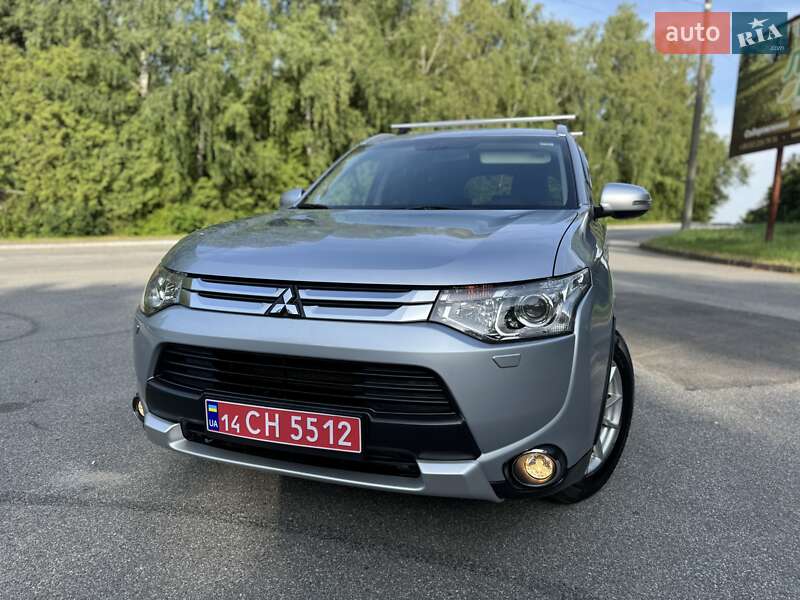 Внедорожник / Кроссовер Mitsubishi Outlander 2015 в Трускавце