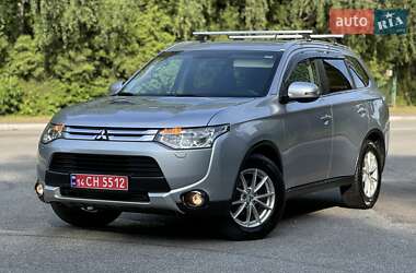 Внедорожник / Кроссовер Mitsubishi Outlander 2015 в Трускавце