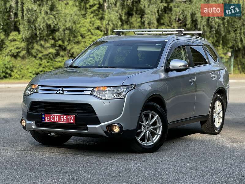 Внедорожник / Кроссовер Mitsubishi Outlander 2015 в Трускавце