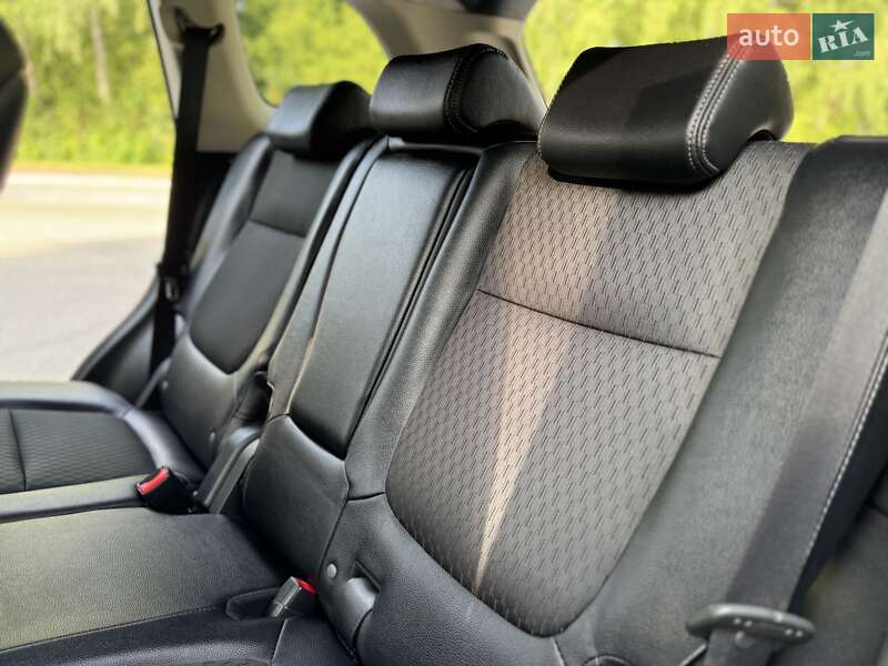 Внедорожник / Кроссовер Mitsubishi Outlander 2015 в Трускавце