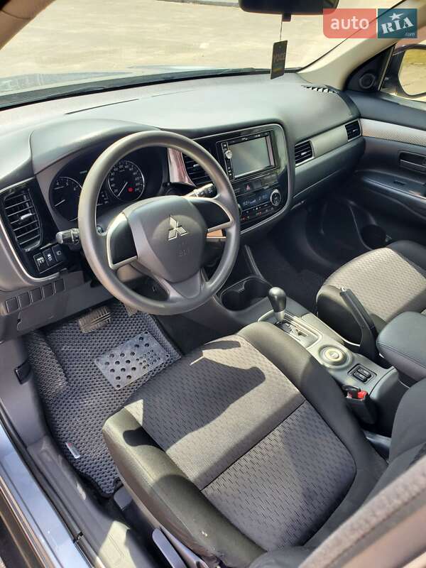 Внедорожник / Кроссовер Mitsubishi Outlander 2013 в Кропивницком