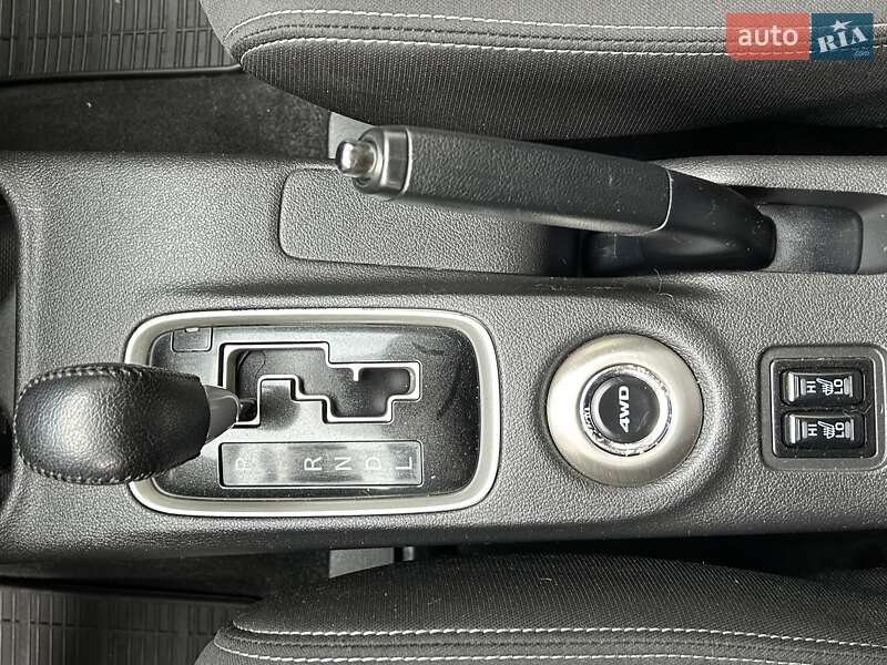 Внедорожник / Кроссовер Mitsubishi Outlander 2015 в Ровно